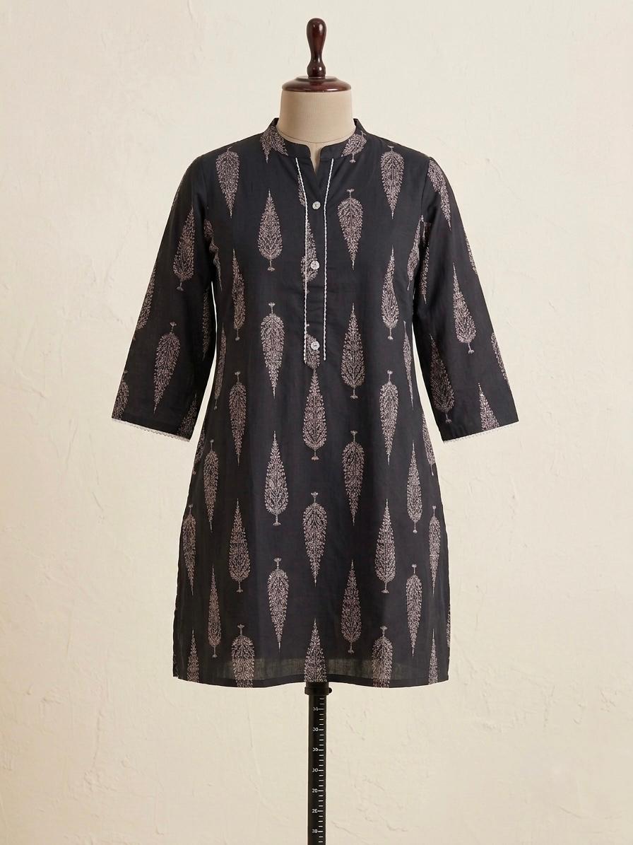 Beautiful Black Color Leaf print Cotton kurti